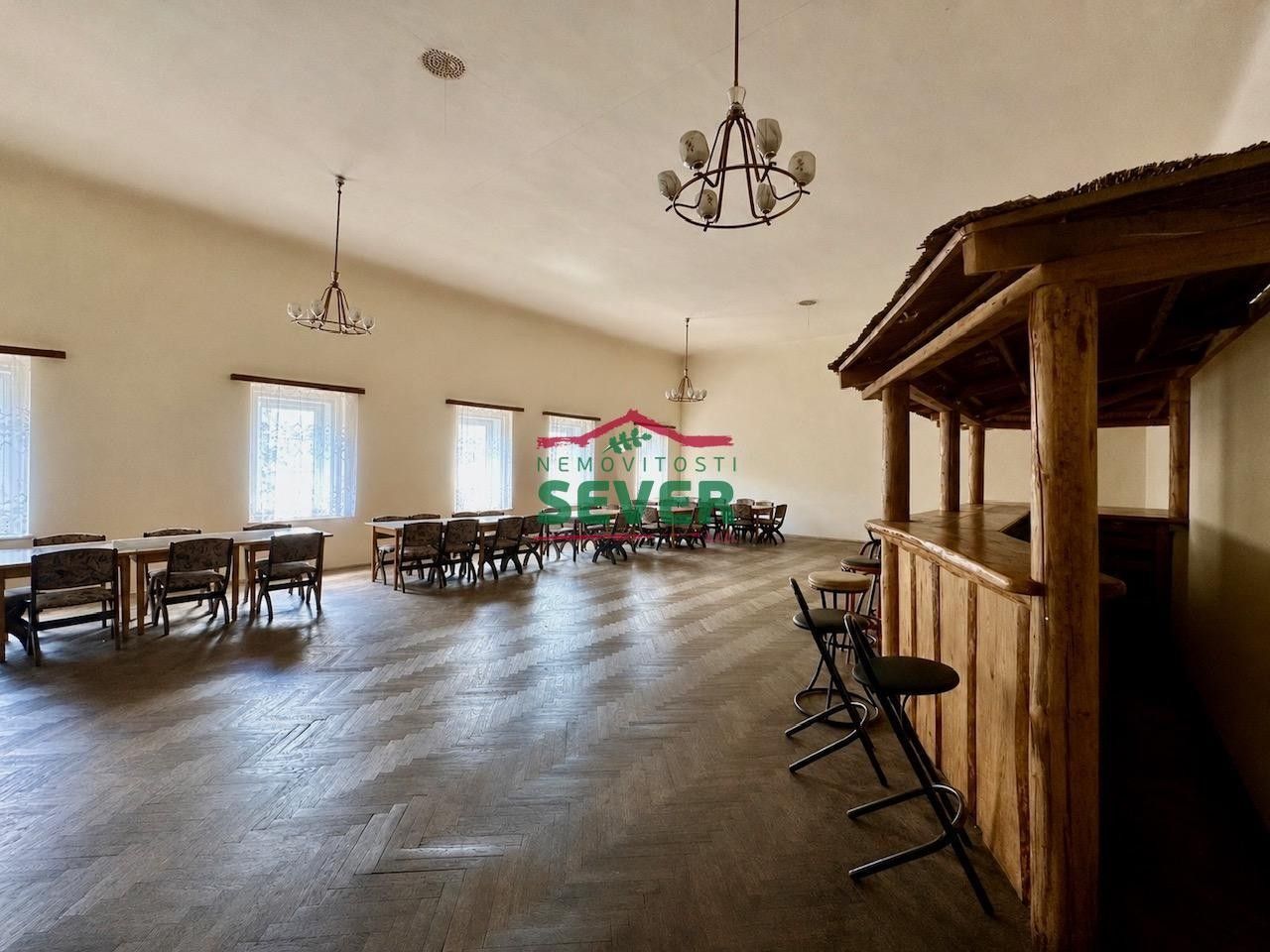 Prodej nemovitosti 800 m² - foto 4