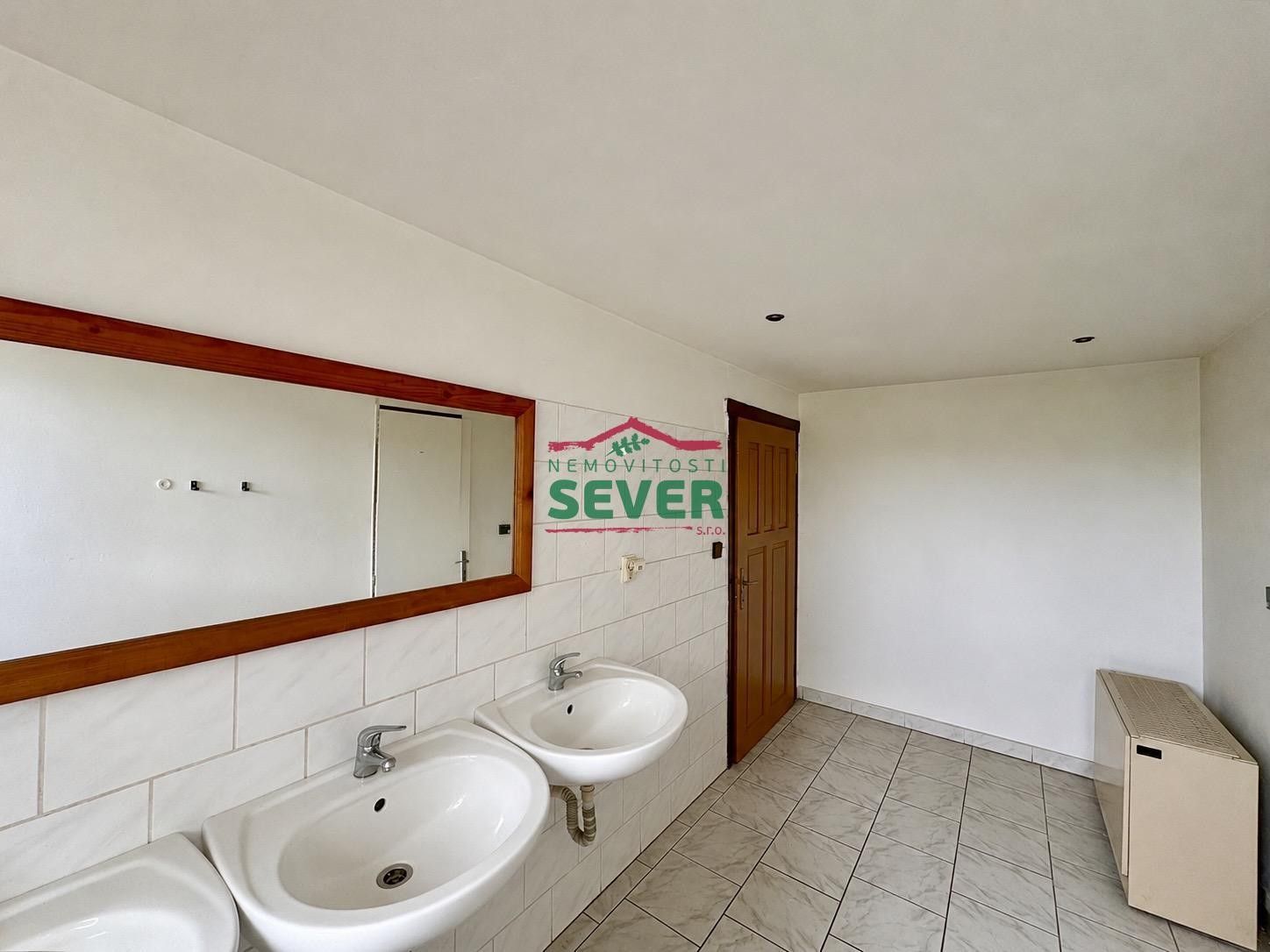 Prodej nemovitosti 800 m² - foto 16