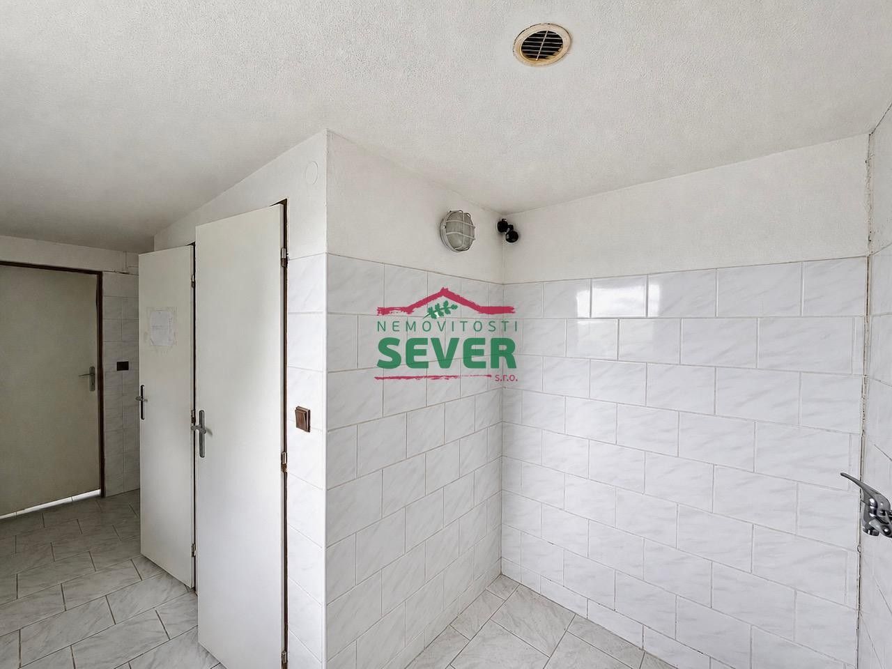 Prodej nemovitosti 800 m² - foto 18