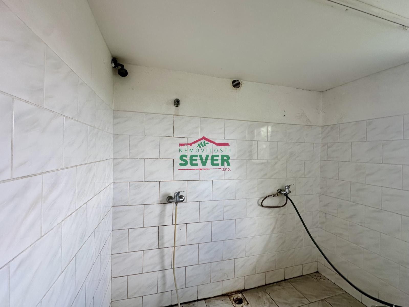 Prodej nemovitosti 800 m² - foto 19