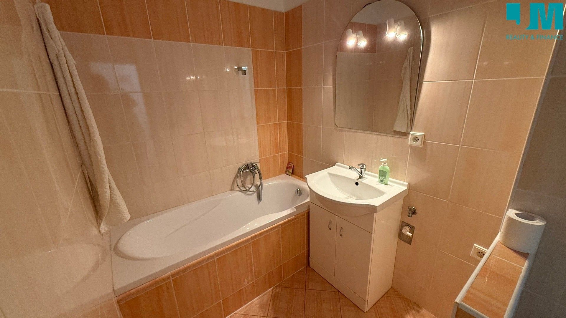 Prodej bytu 2+1 58 m² - foto 1