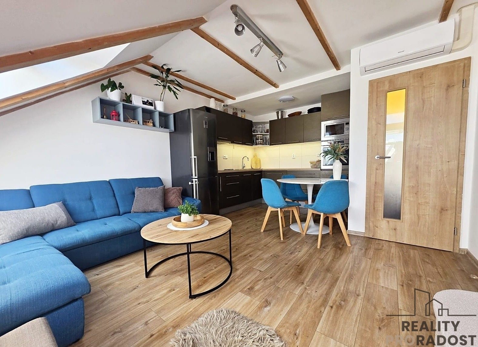 Prodej bytu 4+kk 113 m² - foto 2