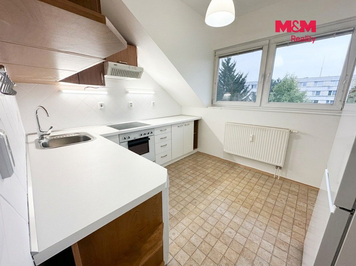 Pronájem bytu 2+1 56 m² - foto 3