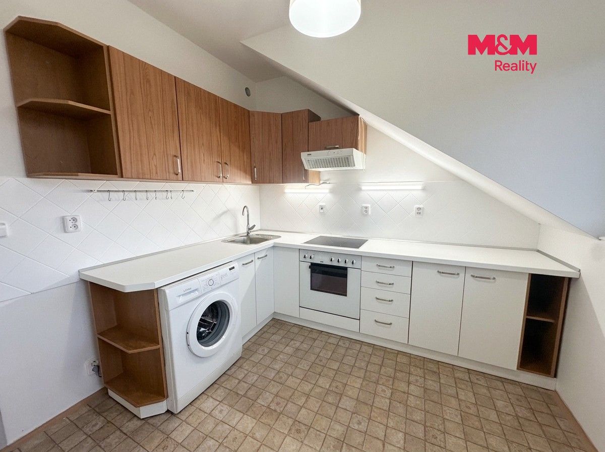 Pronájem bytu 2+1 56 m² - foto 2