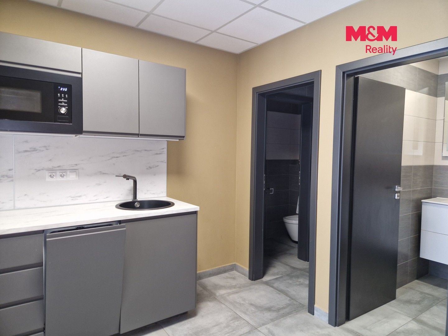 Pronájem komerčního prostoru 139 m² - foto 6