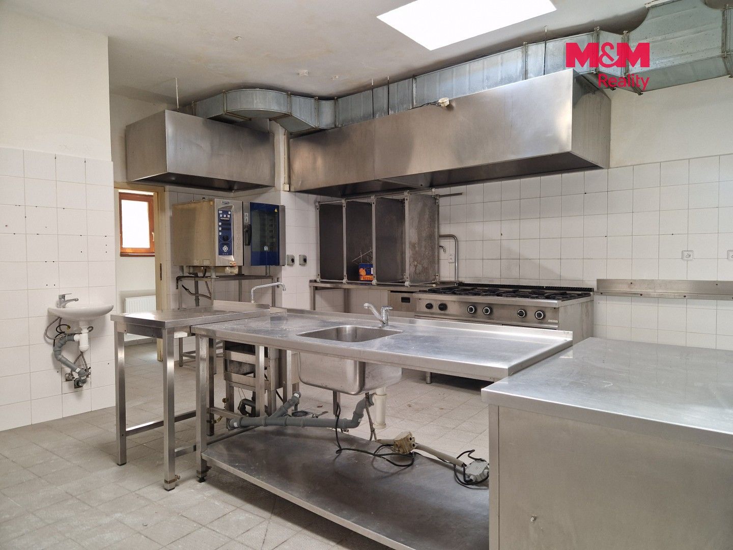 Pronájem komerčního prostoru 132 m² - foto 9