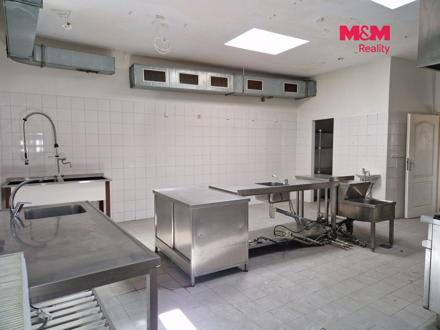 Pronájem komerčního prostoru 132 m² - foto 10