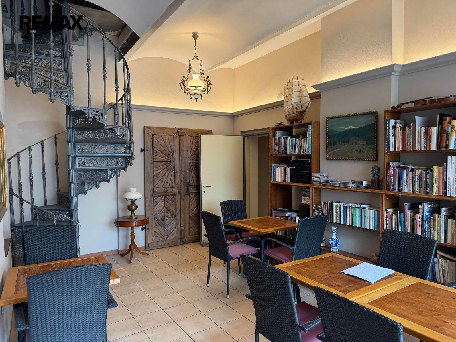 Prodej komerčního prostoru 377 m² - foto 10