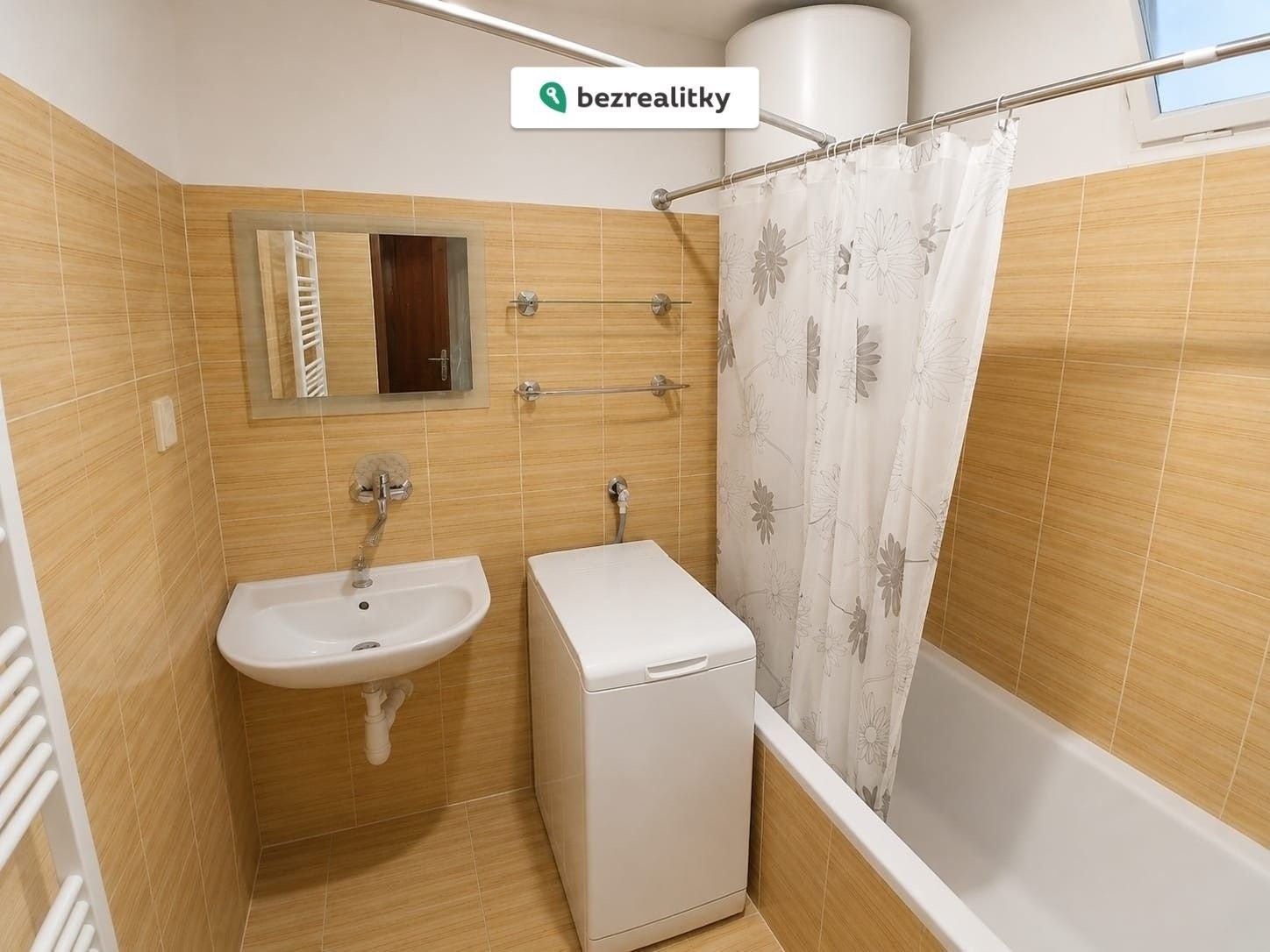 Prodej bytu 2+1 66 m² - foto 2