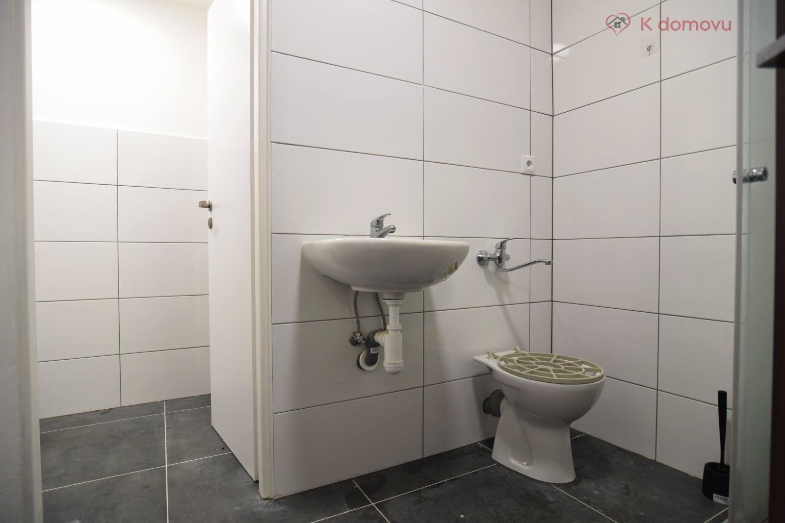 Pronájem komerčního prostoru 162 m² - foto 9