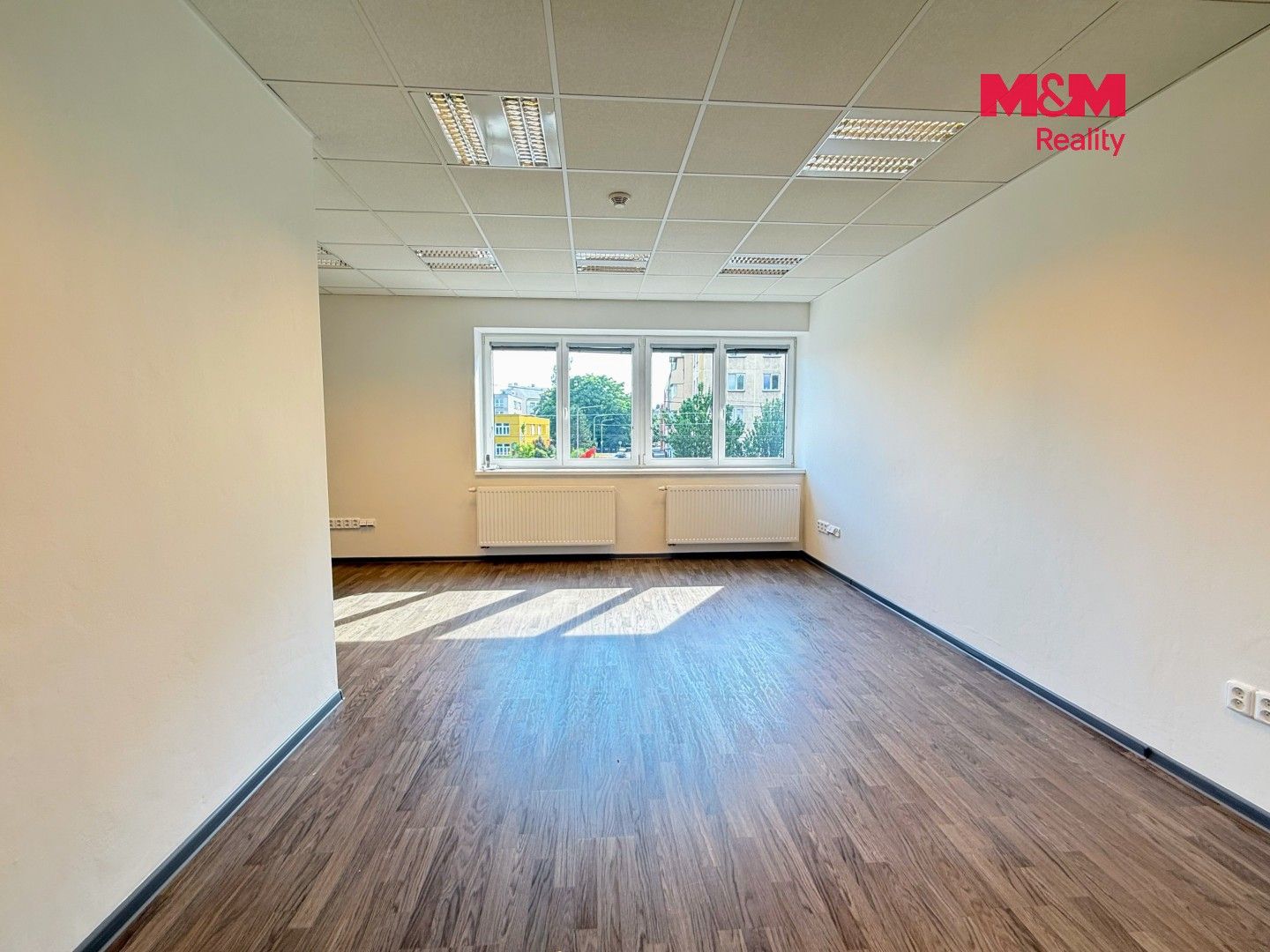 Pronájem komerčního prostoru 94 m² - foto 3
