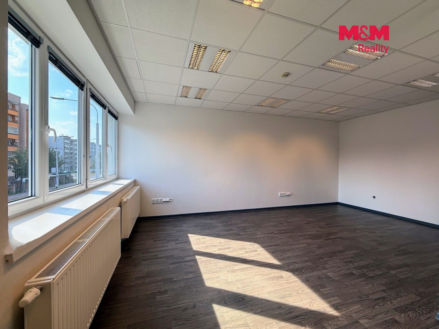 Pronájem komerčního prostoru 94 m² - foto 4