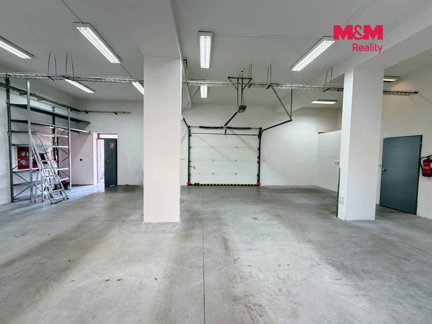 Pronájem komerčního prostoru 191 m² - foto 3