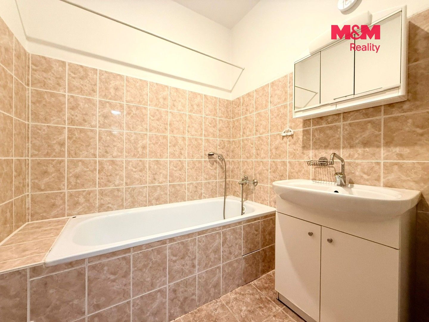Pronájem bytu 3+1 75 m² - foto 8