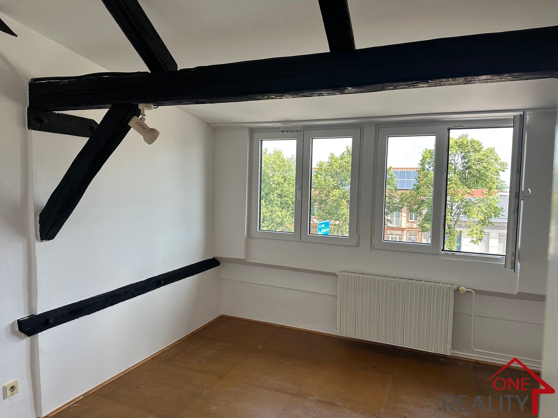 Pronájem bytu 3+1 90 m² - foto 7