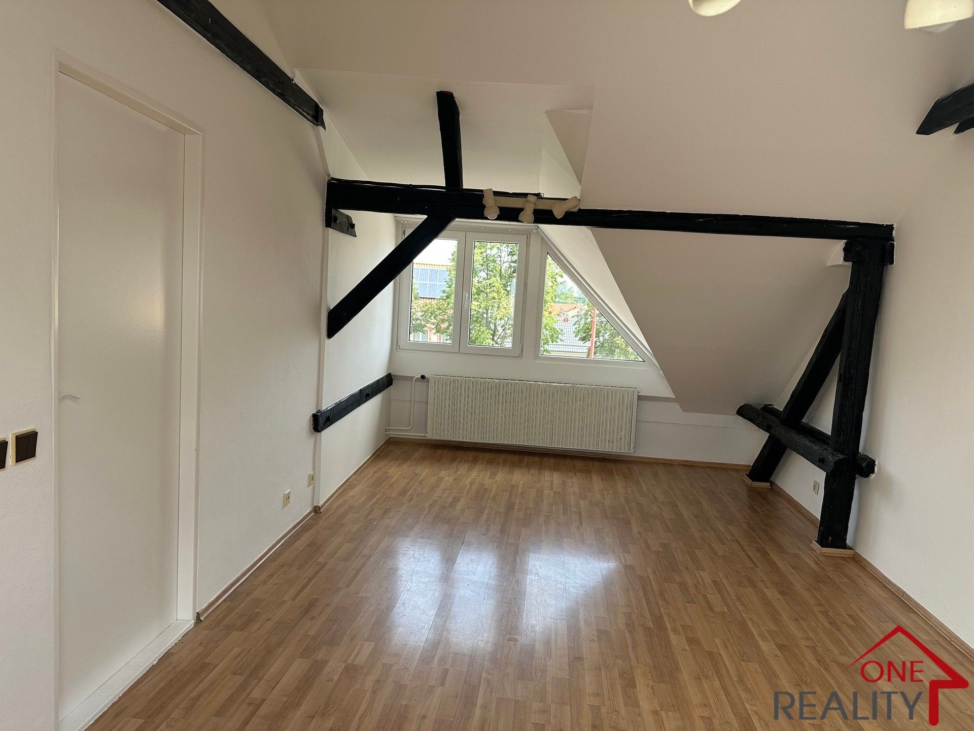 Pronájem bytu 3+1 90 m² - foto 10