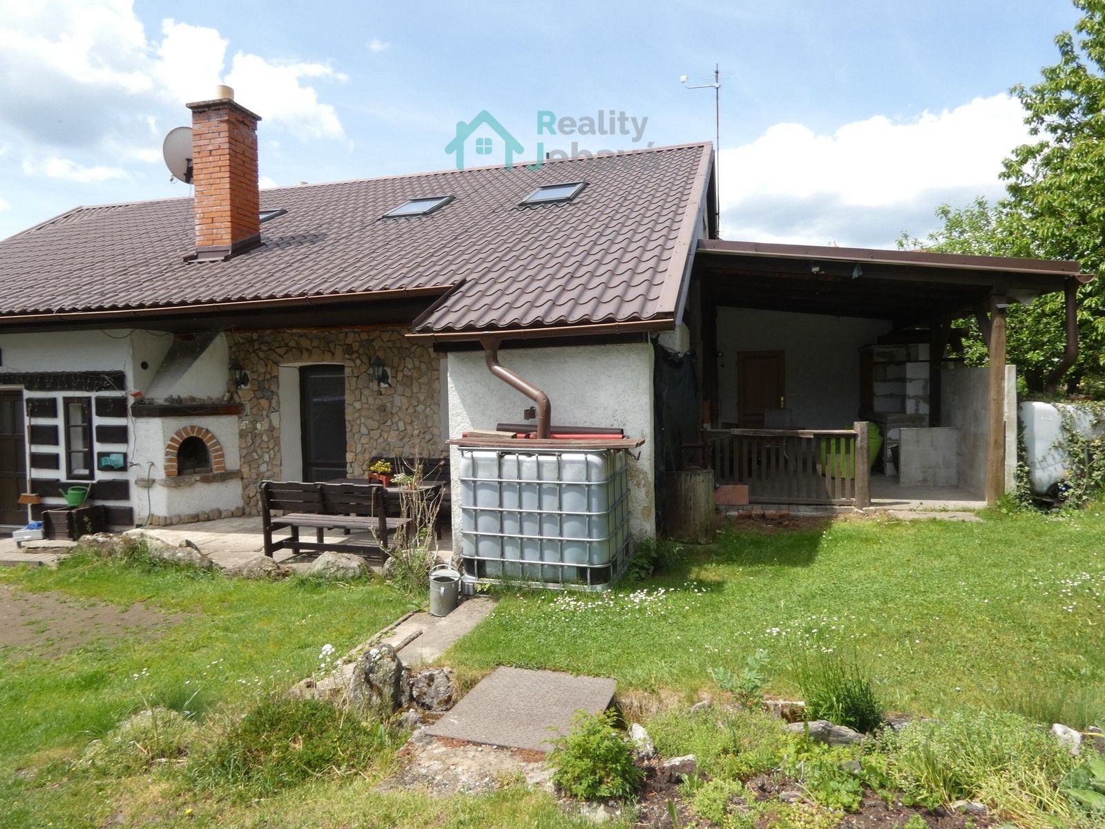 Prodej domu 200 m² - foto 1
