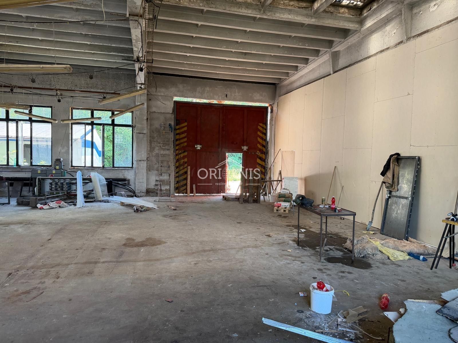 Pronájem komerčního prostoru 450 m² - foto 4
