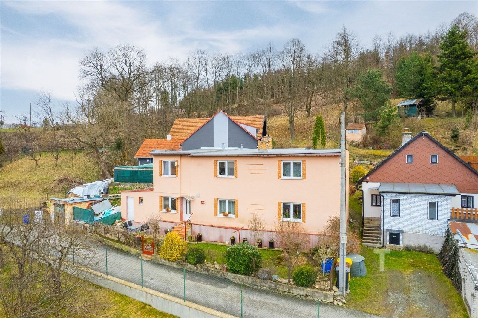 Prodej domu 220 m² - foto 1