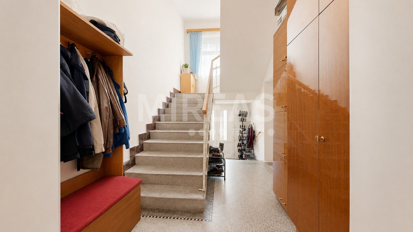 Prodej domu 235 m² - foto 4