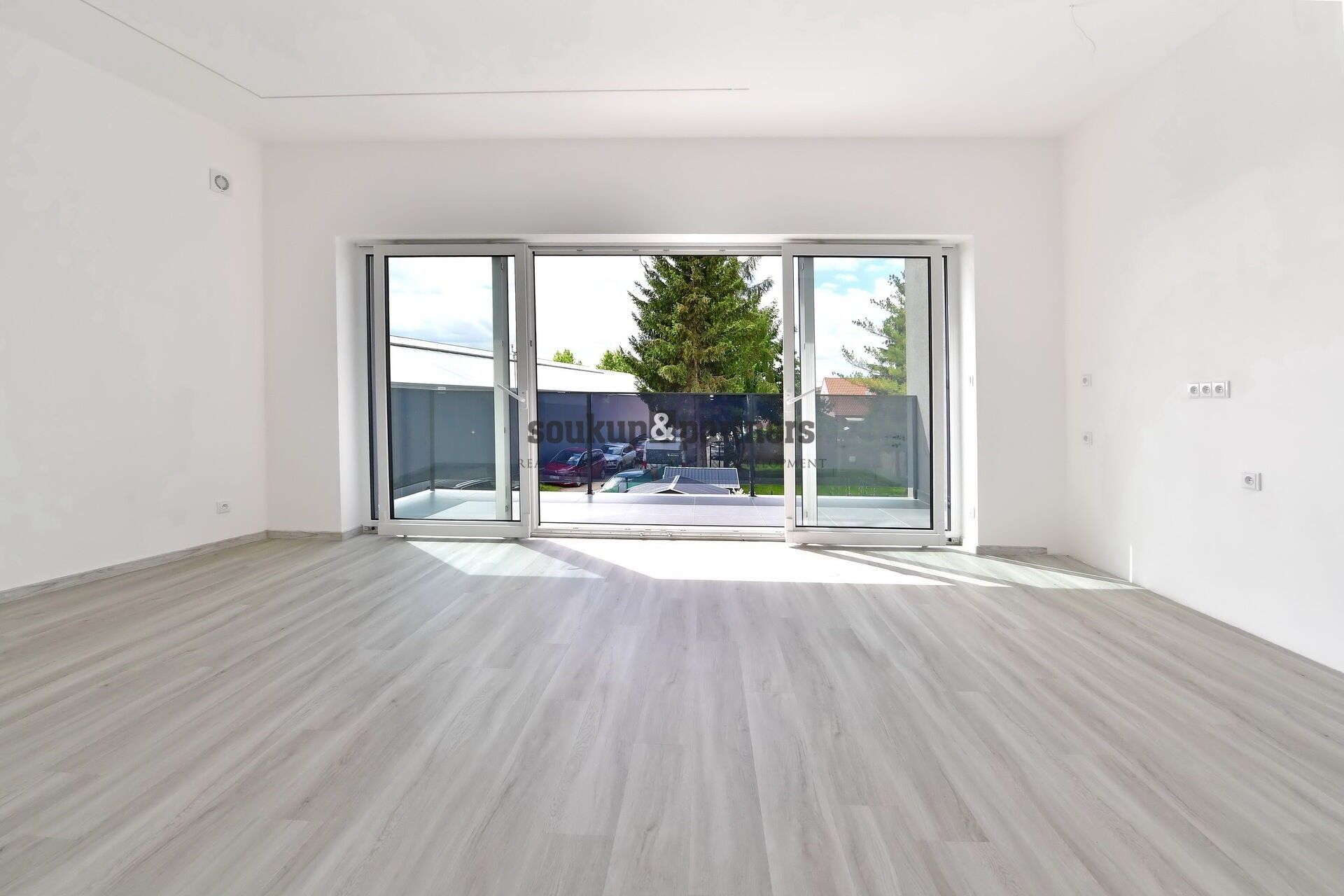 Prodej bytu 3+kk 67 m² - foto 2