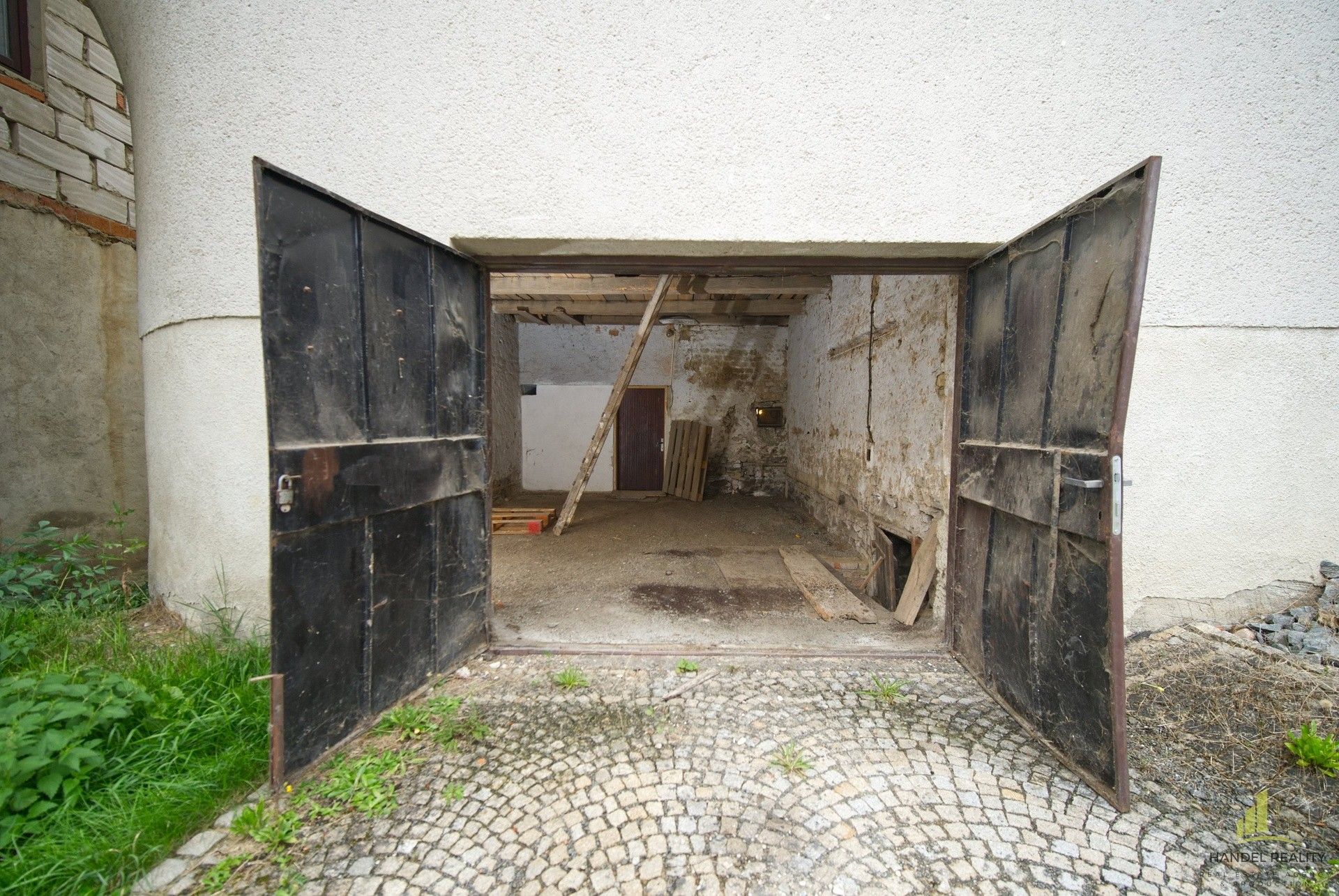 Prodej komerčního prostoru 200 m² - foto 5