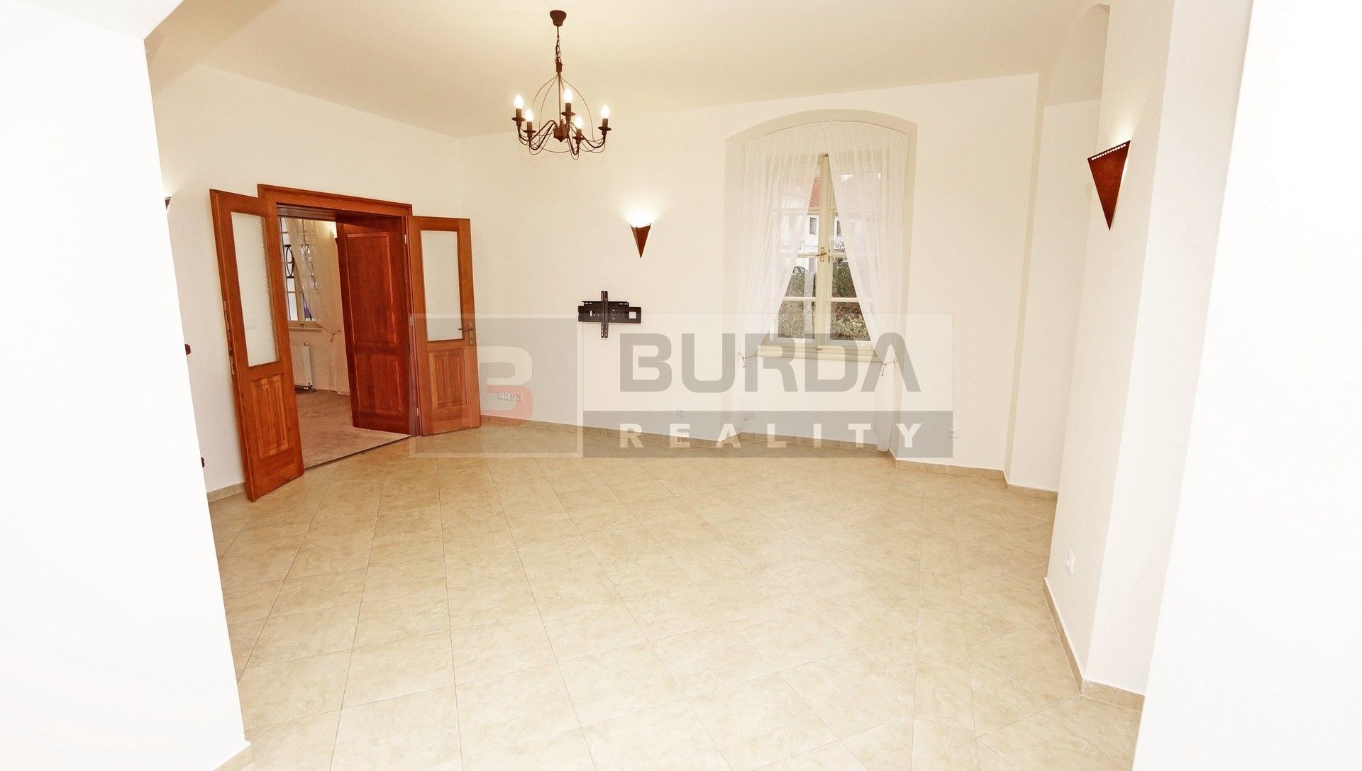 Pronájem bytu 3+kk 124 m² - foto 9