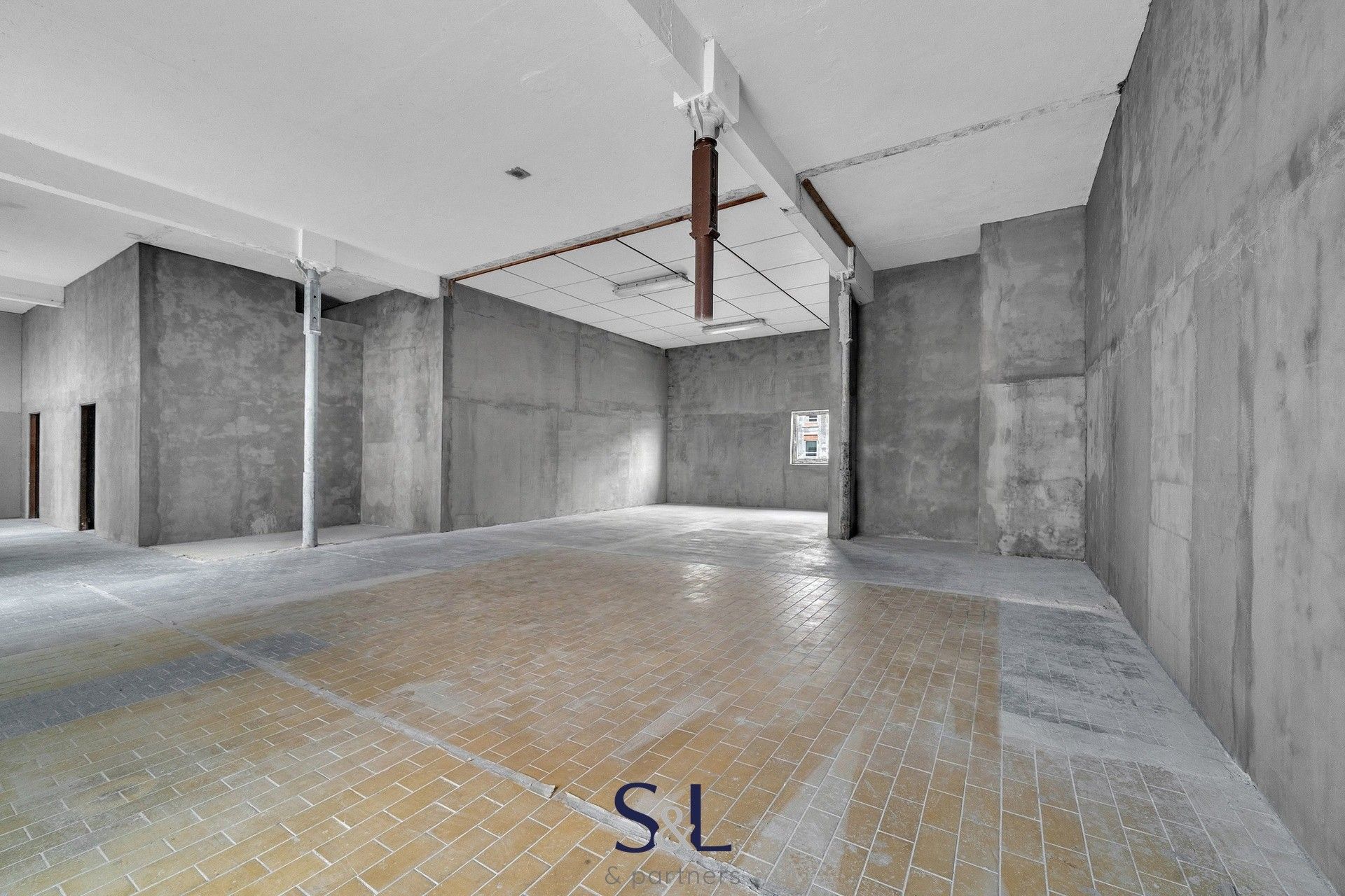 Prodej komerčního prostoru 626 m² - foto 18