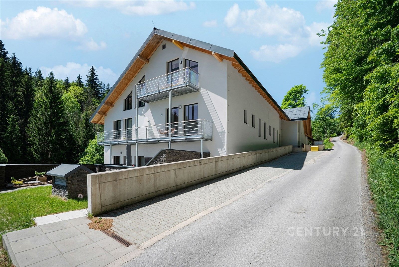 Prodej nemovitosti 65 m² - foto 1