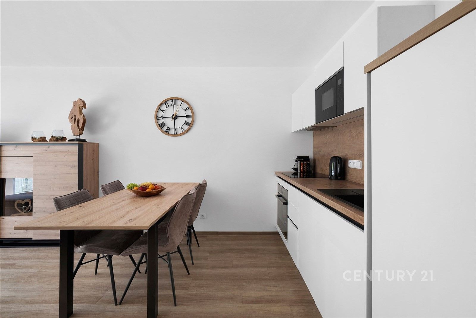 Prodej nemovitosti 65 m² - foto 2