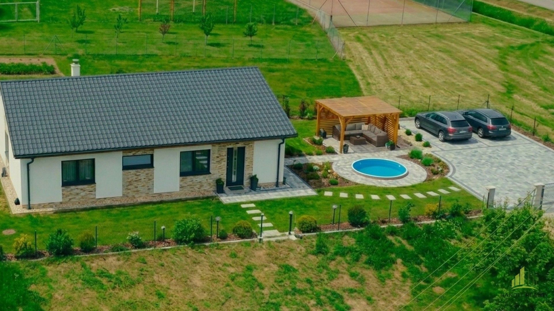 Prodej domu 108 m² - foto 2