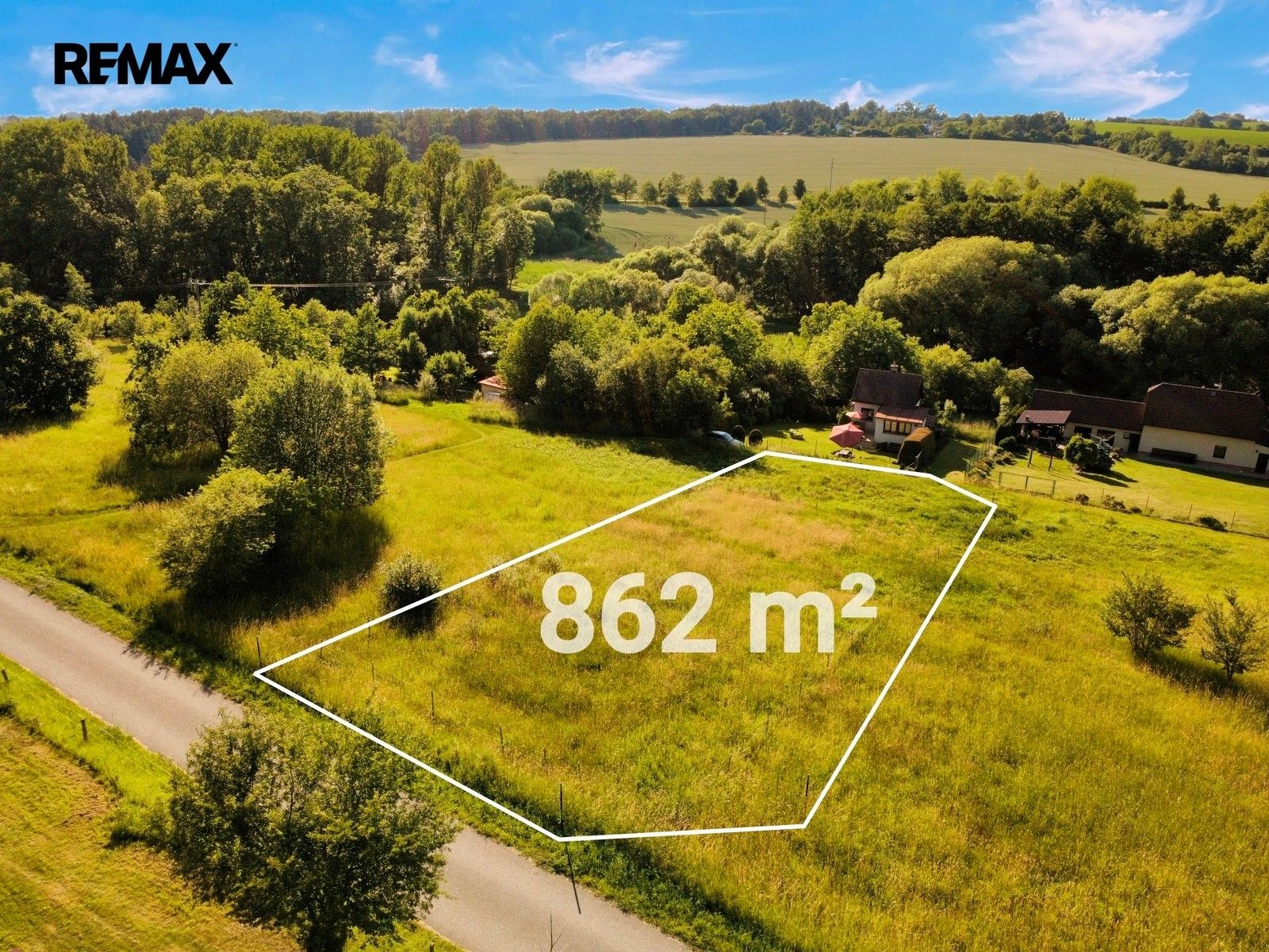 Pronájem pozemku 862 m² - foto 1