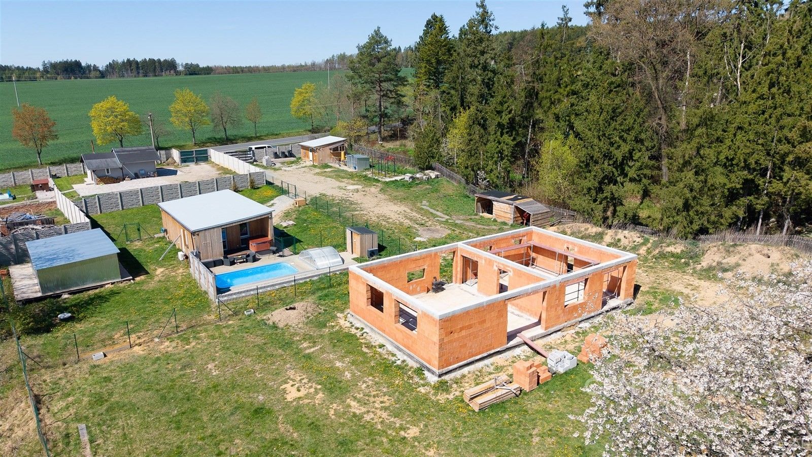 Prodej domu 140 m² - foto 2