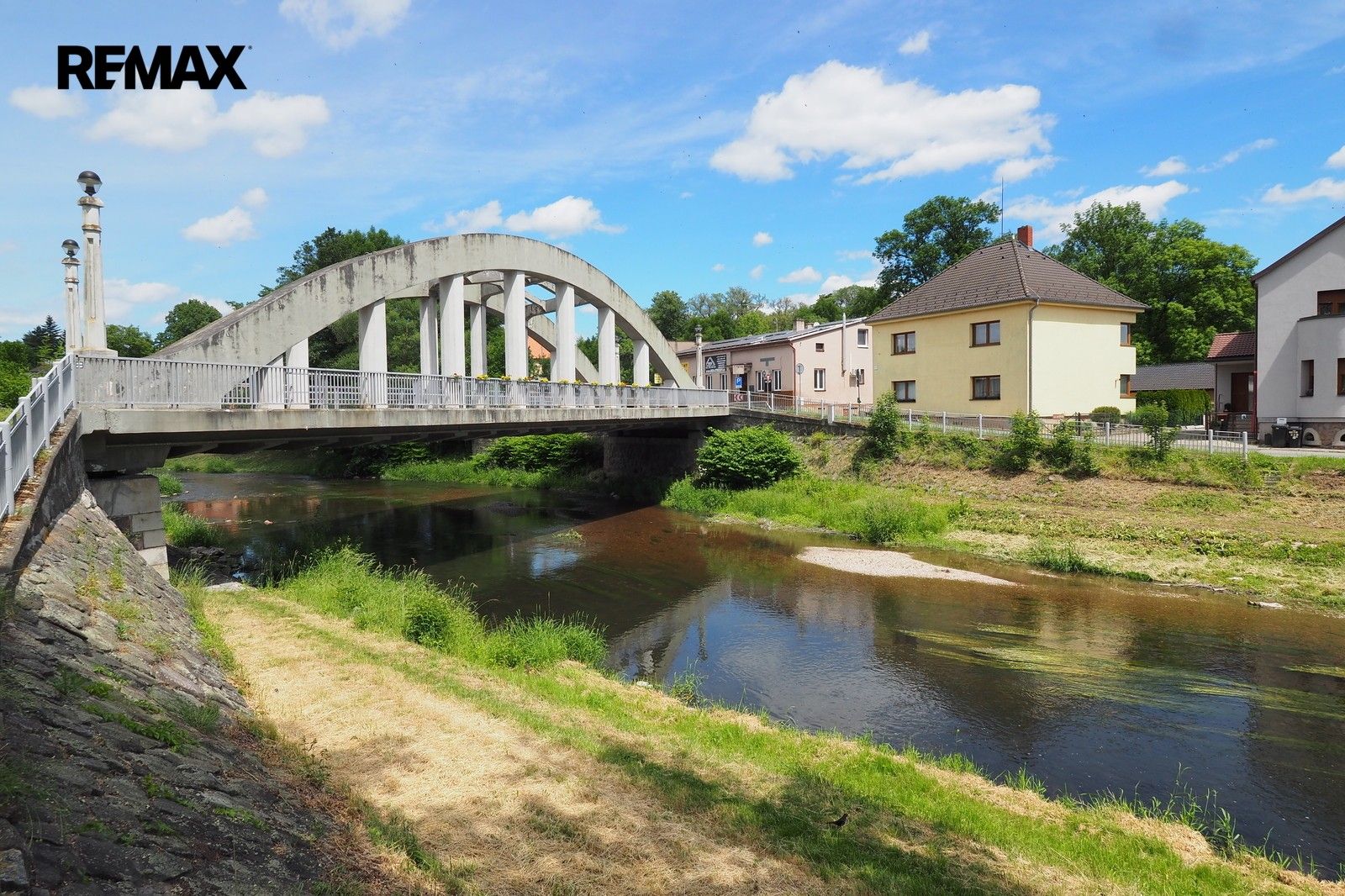 Prodej komerčního prostoru 763 m² - foto 2