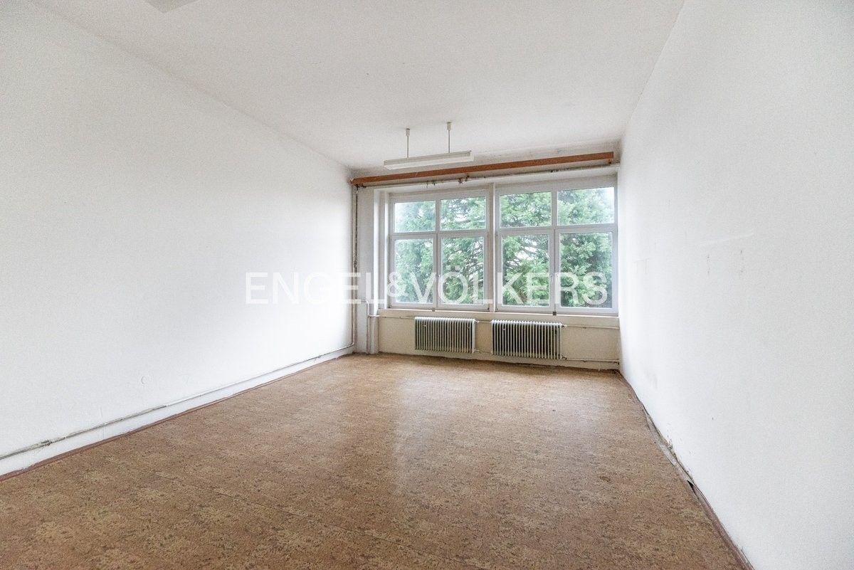 Pronájem komerčního prostoru 870 m² - foto 4