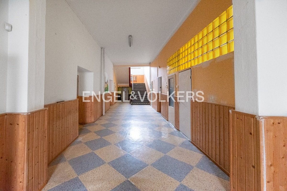 Pronájem komerčního prostoru 870 m² - foto 3