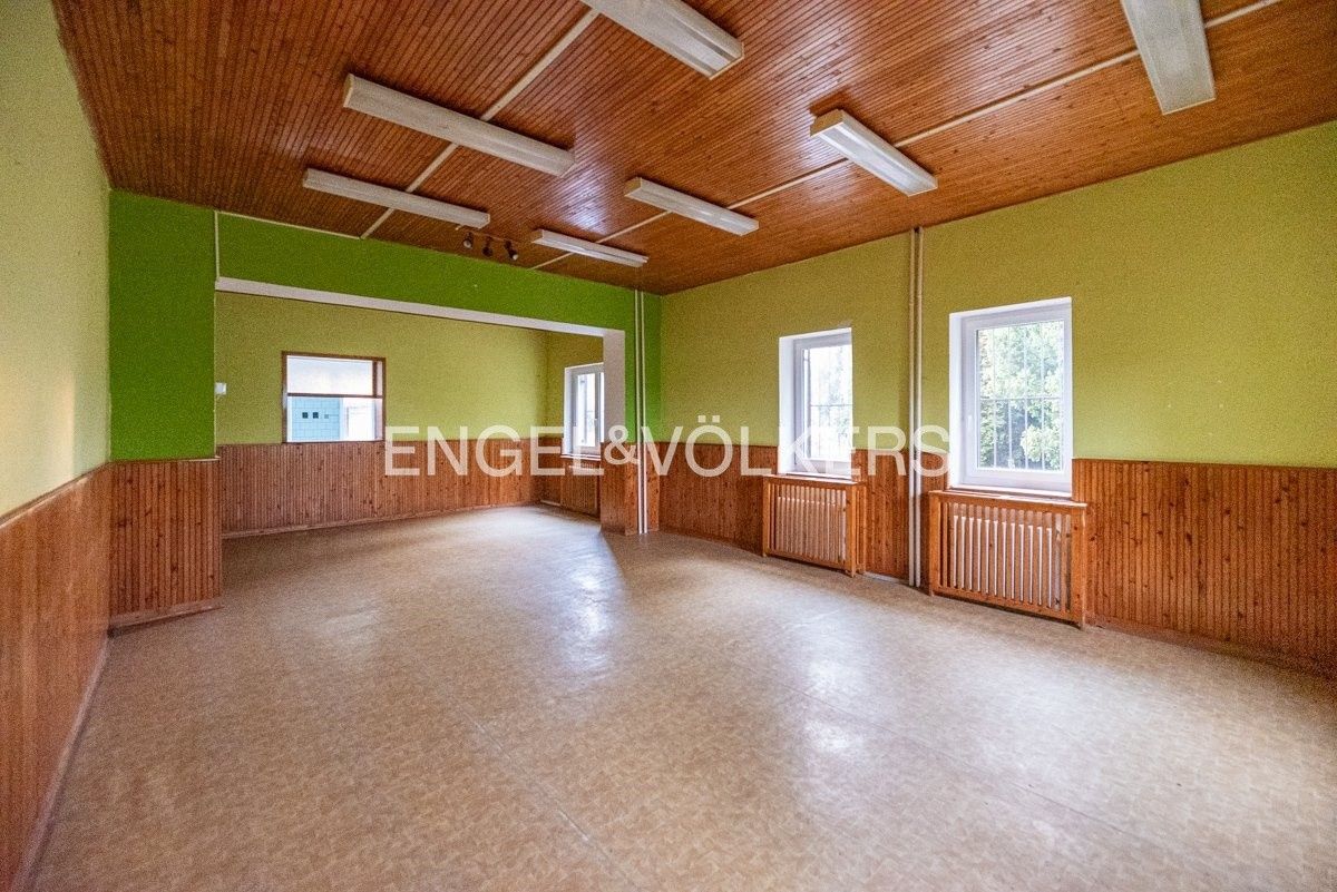 Pronájem komerčního prostoru 870 m² - foto 5