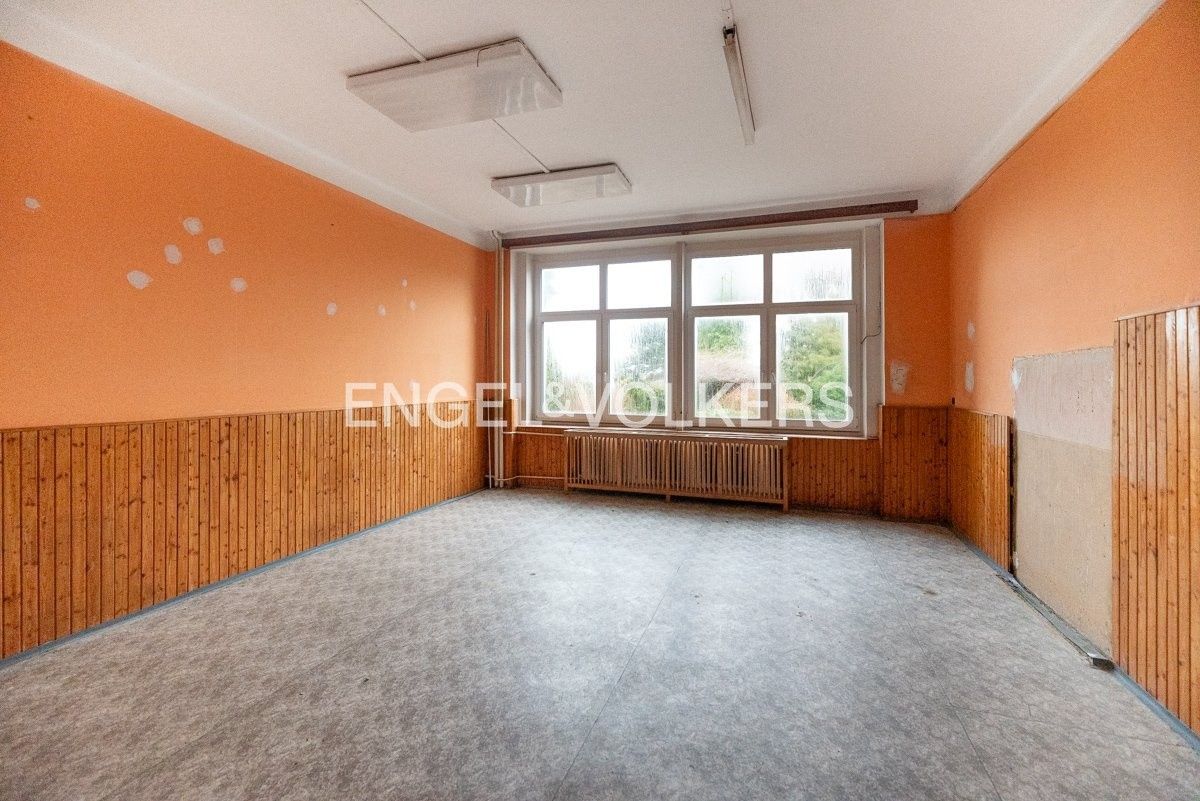 Pronájem komerčního prostoru 870 m² - foto 8