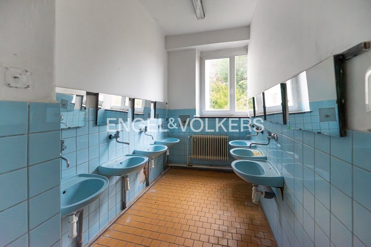 Pronájem komerčního prostoru 870 m² - foto 16