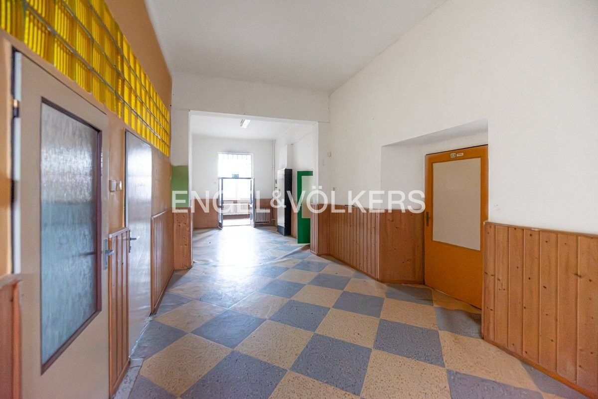 Pronájem komerčního prostoru 870 m² - foto 15