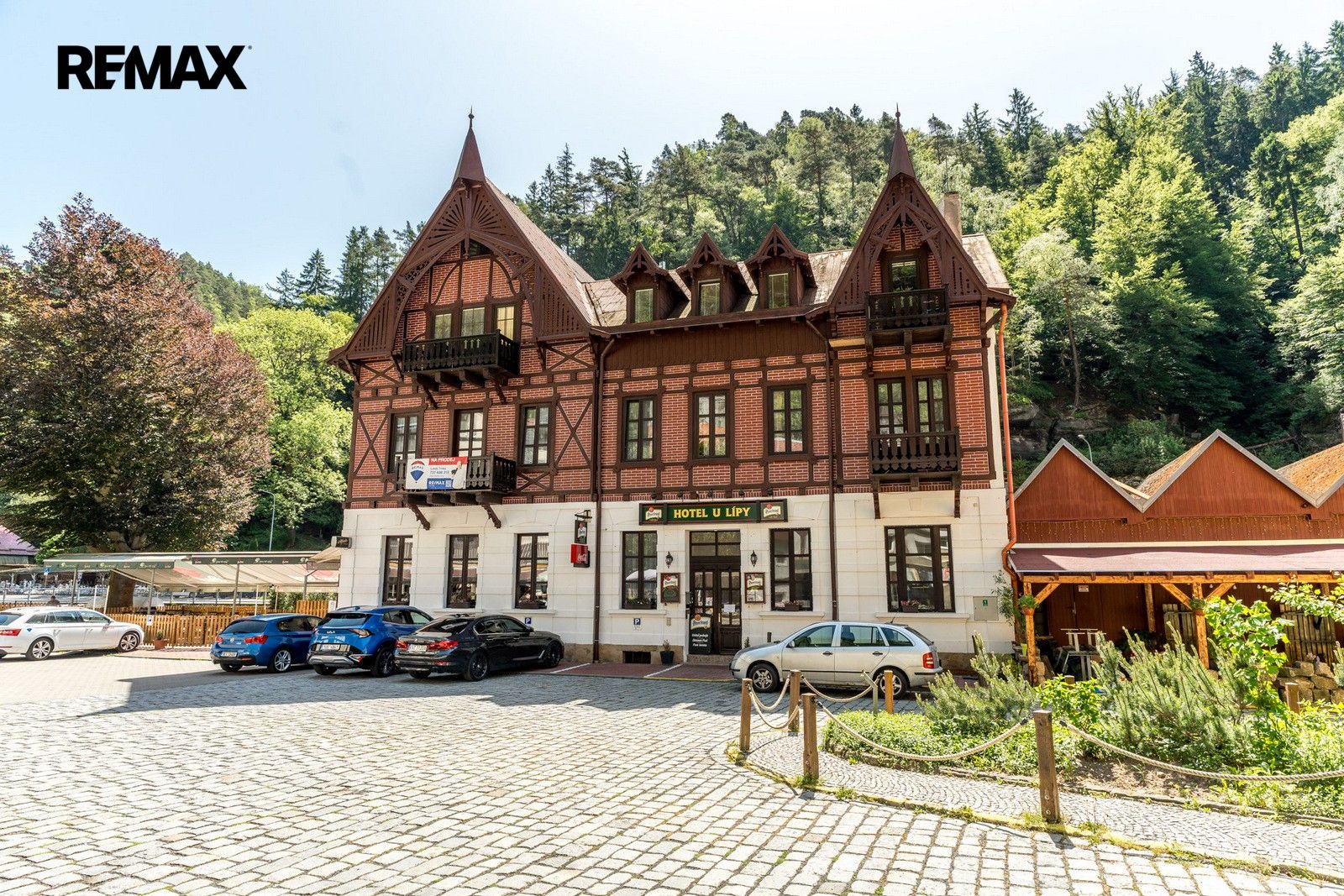 Prodej komerčního prostoru 610 m² - foto 1