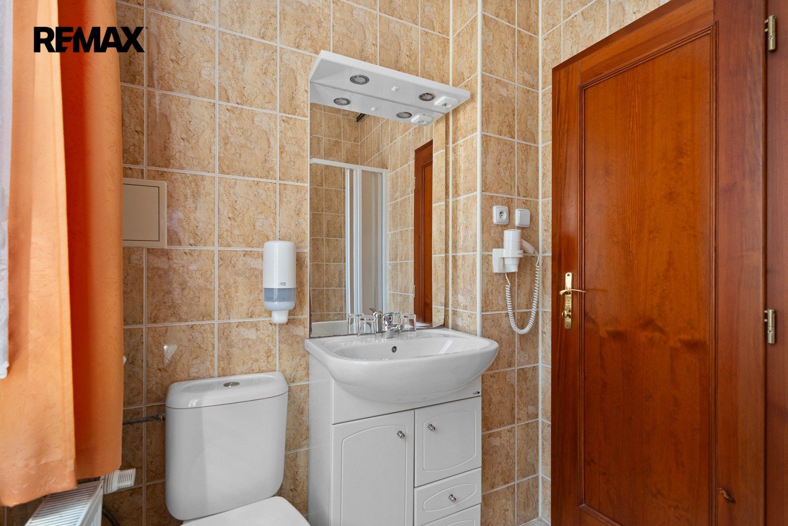 Prodej komerčního prostoru 610 m² - foto 13