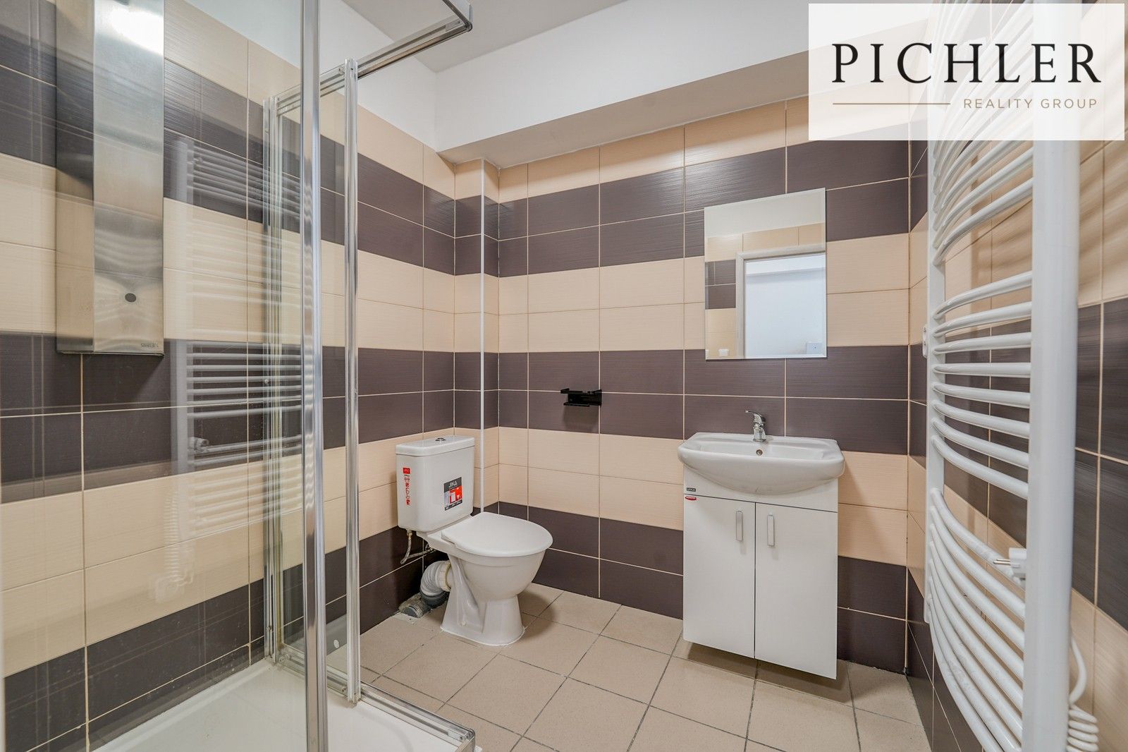 Prodej komerčního prostoru 900 m² - foto 11