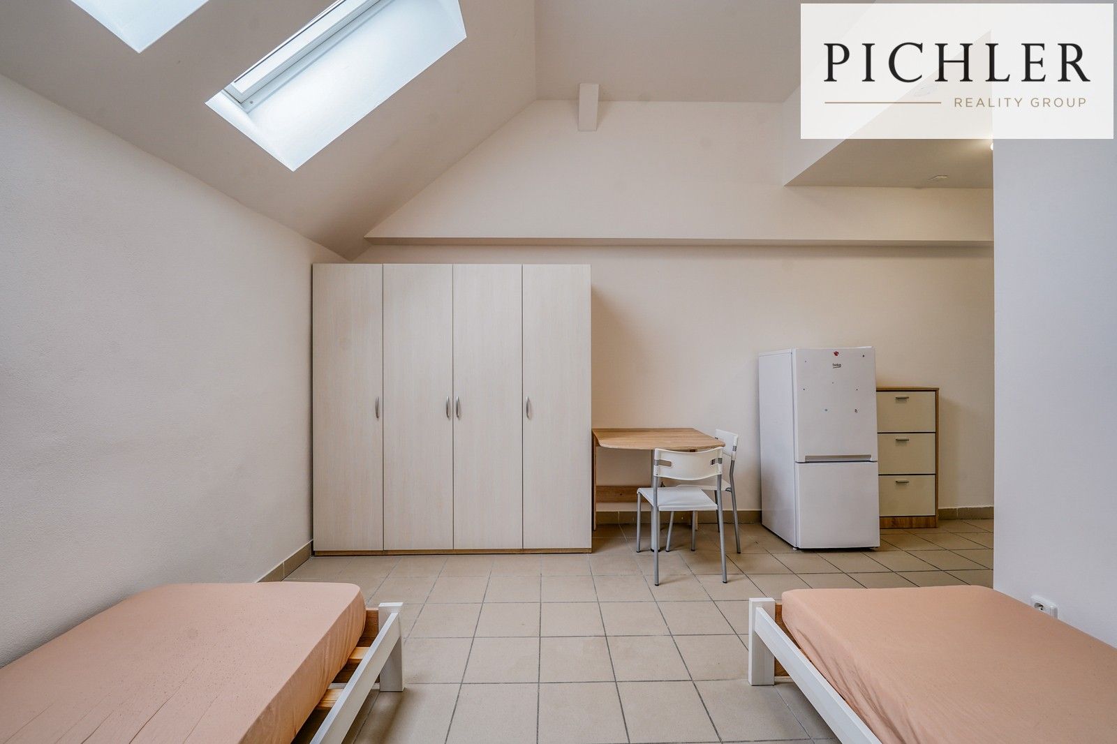 Prodej komerčního prostoru 900 m² - foto 13