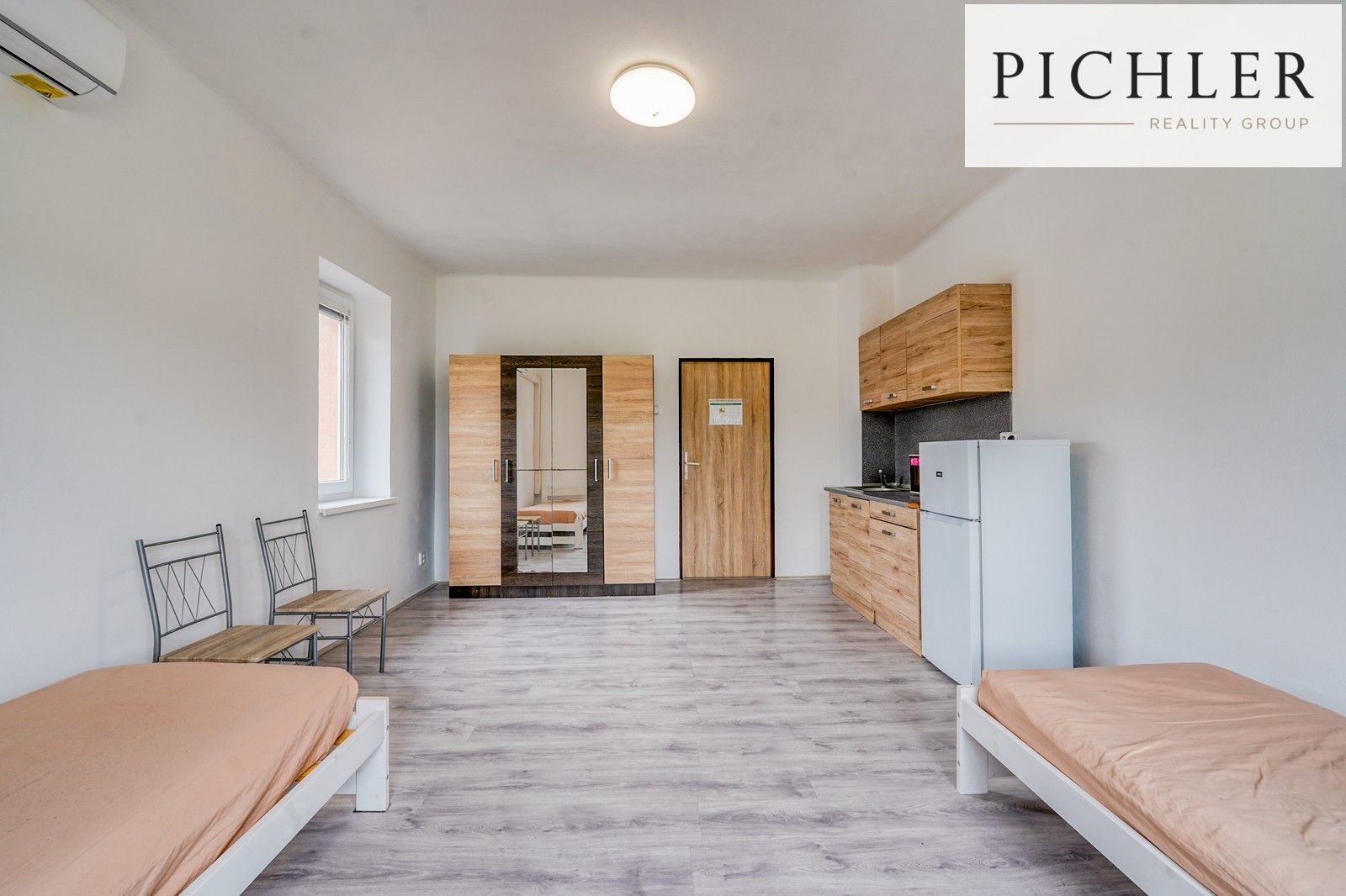 Prodej komerčního prostoru 900 m² - foto 18