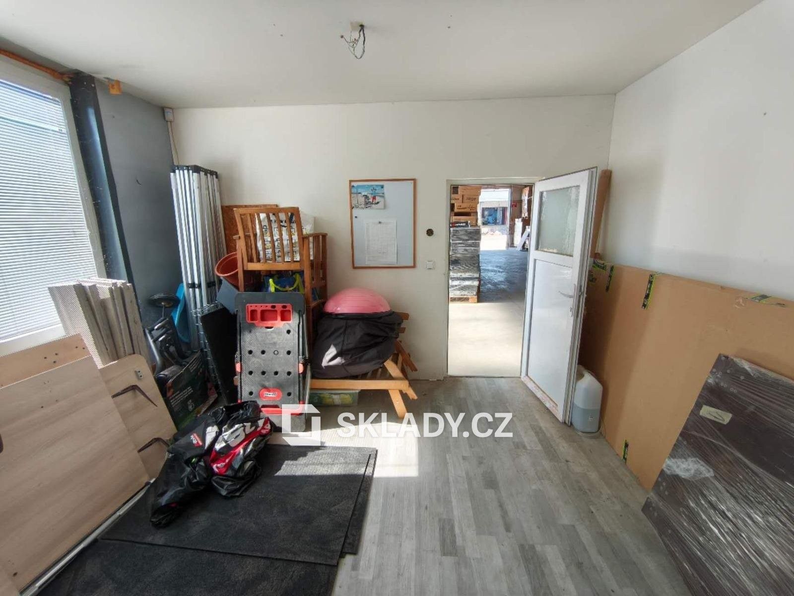 Pronájem komerčního prostoru 260 m² - foto 4