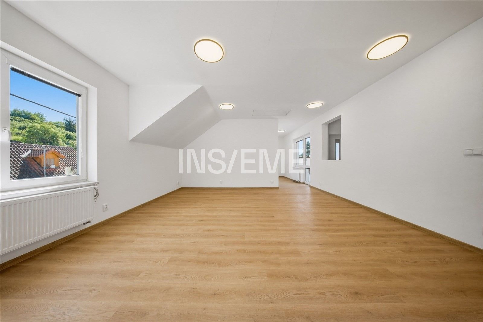 Pronájem bytu 3+kk 98 m² - foto 3