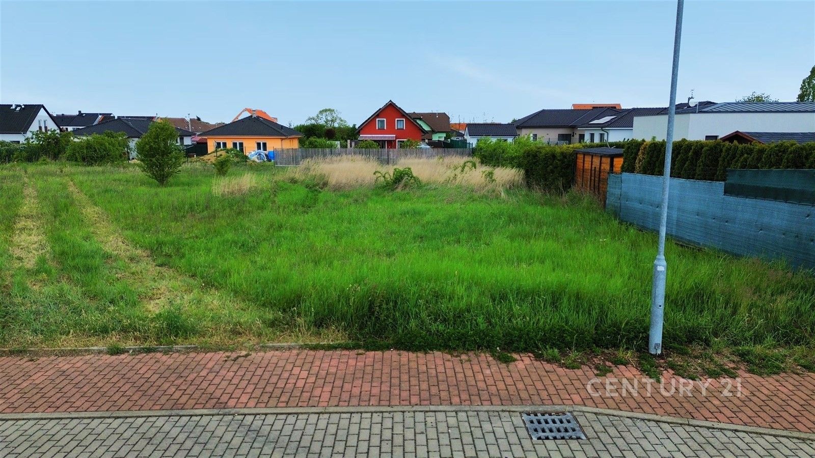 Prodej pozemku 818 m² - foto 1