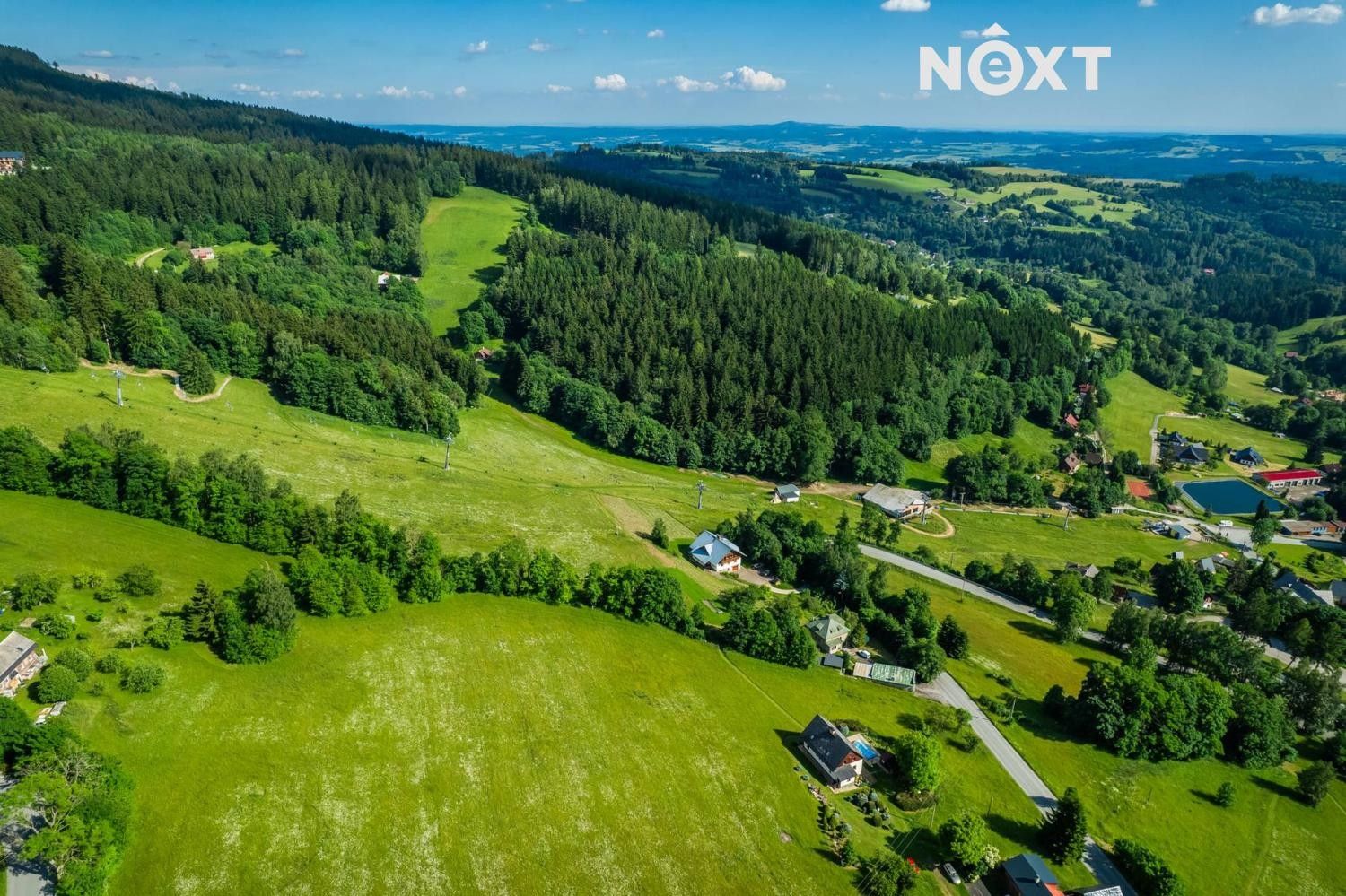 Prodej nemovitosti 750 m² - foto 4