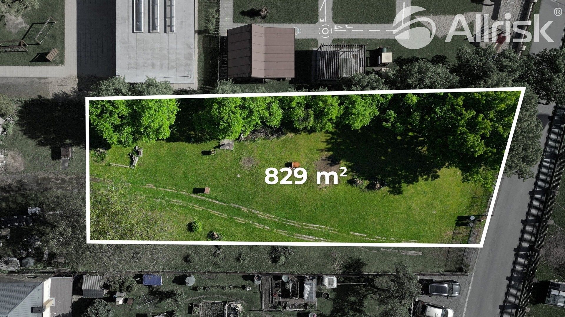 Prodej pozemku 829 m² - foto 1